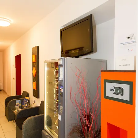 特蕾西娅泰勒公寓式酒店 4* 的里雅斯特