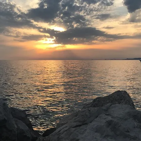 特蕾西娅泰勒公寓式酒店 的里雅斯特