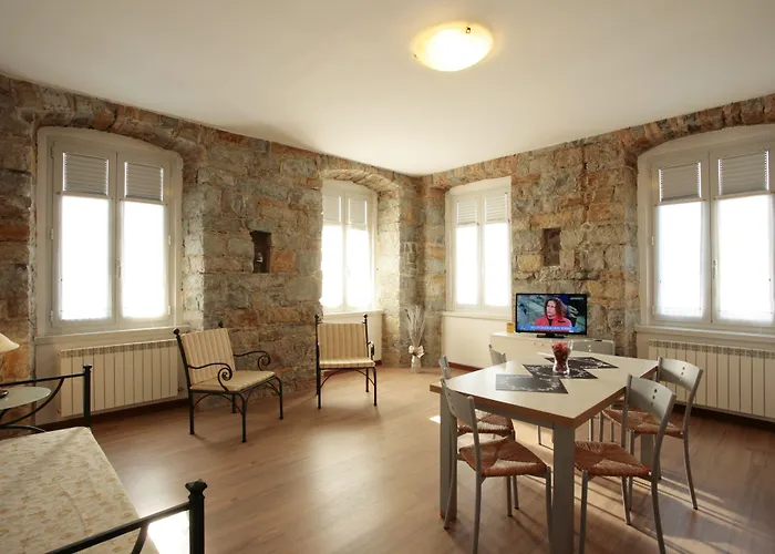 Theresia- Tailor Made Apart Otel Trieste