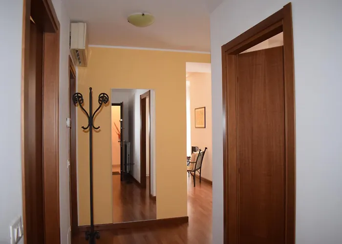 Theresia- Tailor Made