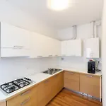 特蕾西娅泰勒公寓式酒店 4* 的里雅斯特