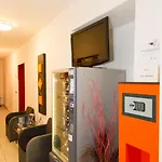 特蕾西娅泰勒公寓式酒店 4* 的里雅斯特