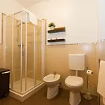 特蕾西娅泰勒公寓式酒店 4*