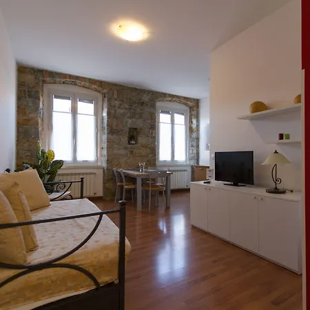 Theresia- Tailor Made Triest