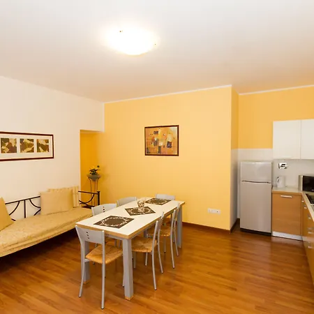 特蕾西娅泰勒公寓式酒店 4*