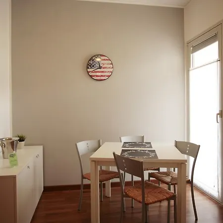 Theresia- Tailor Made Apartmanhotel Trieszt