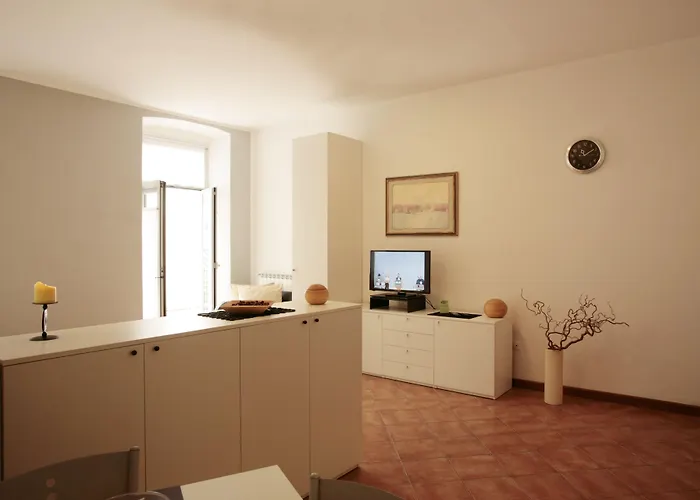 Theresia- Tailor Made